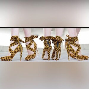 Elegant Patterned Women's Heels with Ribbon Ties